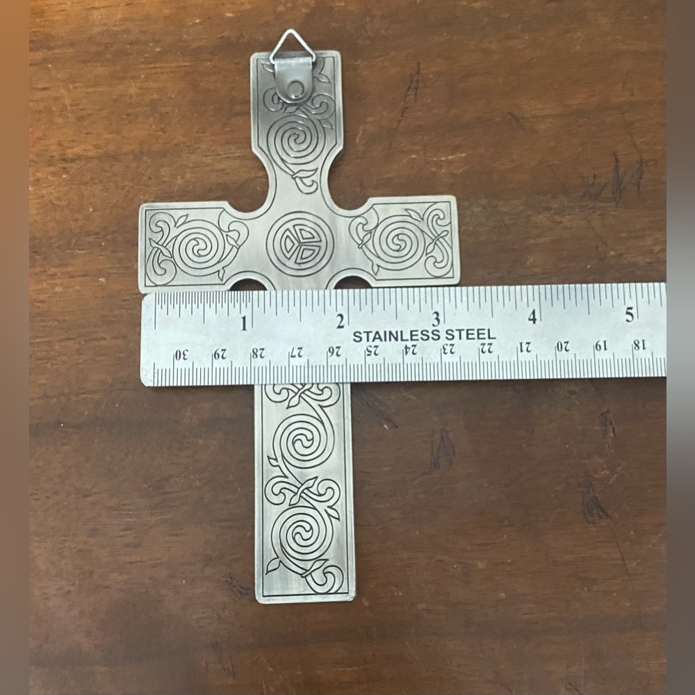 Metal Cross - Picture 4 of 6